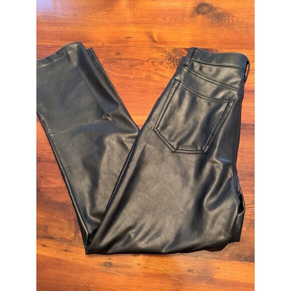Abercrombie & Fitch Vegan Leather 90s Straight Ultra High Rise Pant Curve Love 6 - Picture 3 of 9
